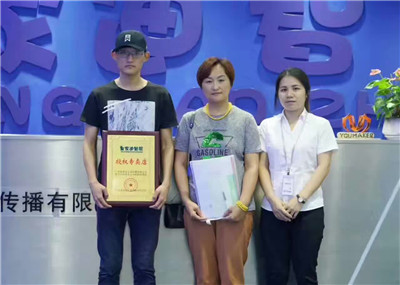 玩具店加盟签约热潮 - 加盟动态-皇家迪智尼儿童玩具店加盟官网