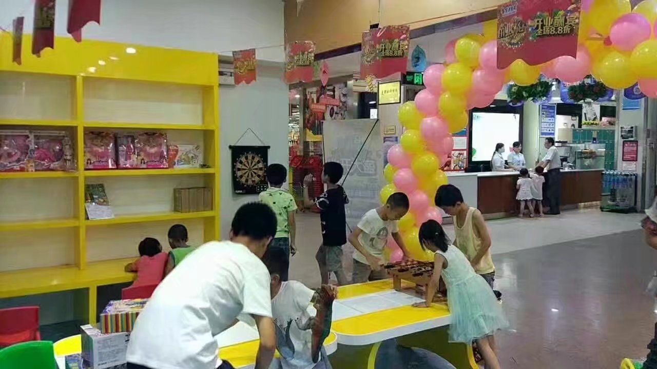 儿童玩具加盟 - 玩具店开业-皇家迪智尼儿童玩具店加盟官网