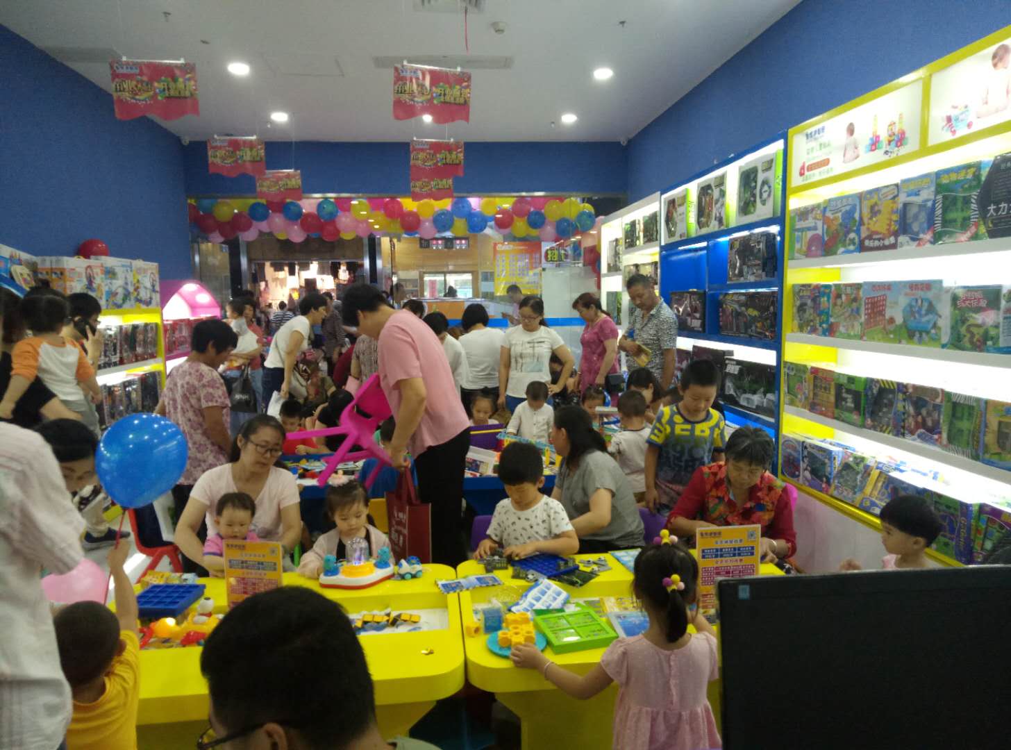  投身玩具加盟店需要了解哪些行业动态