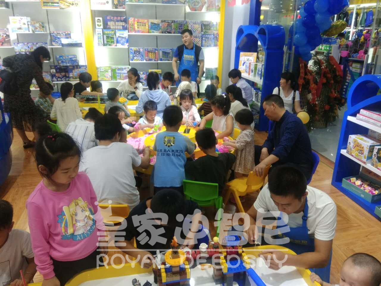 儿童玩具店打开市场的经营理念