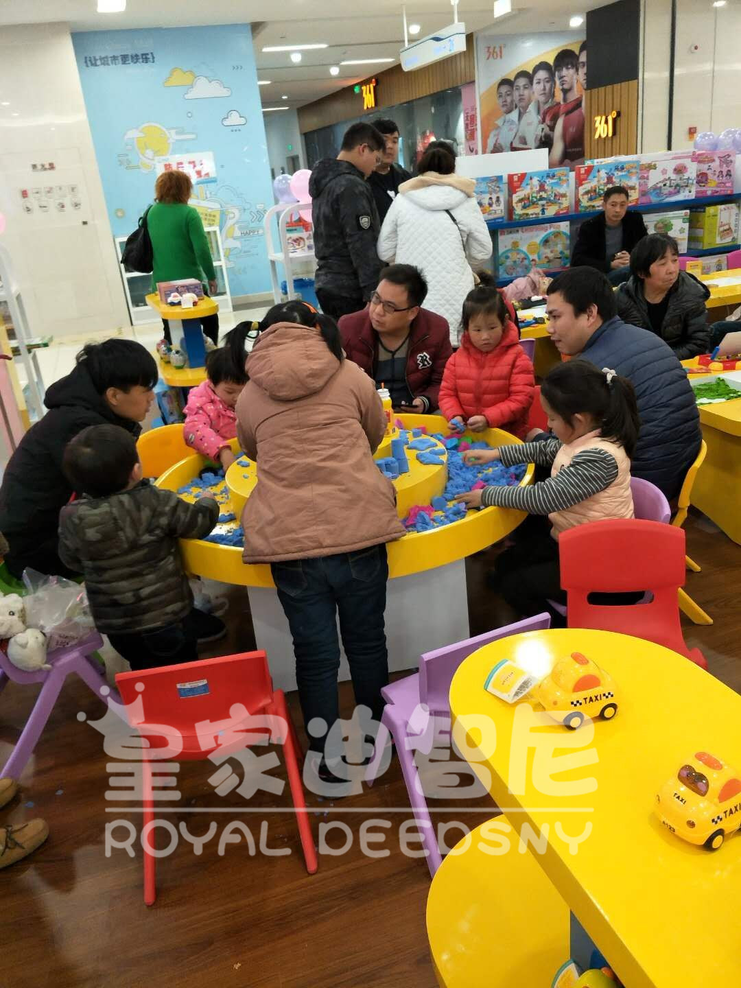 儿童玩具店项目该如何装修呢