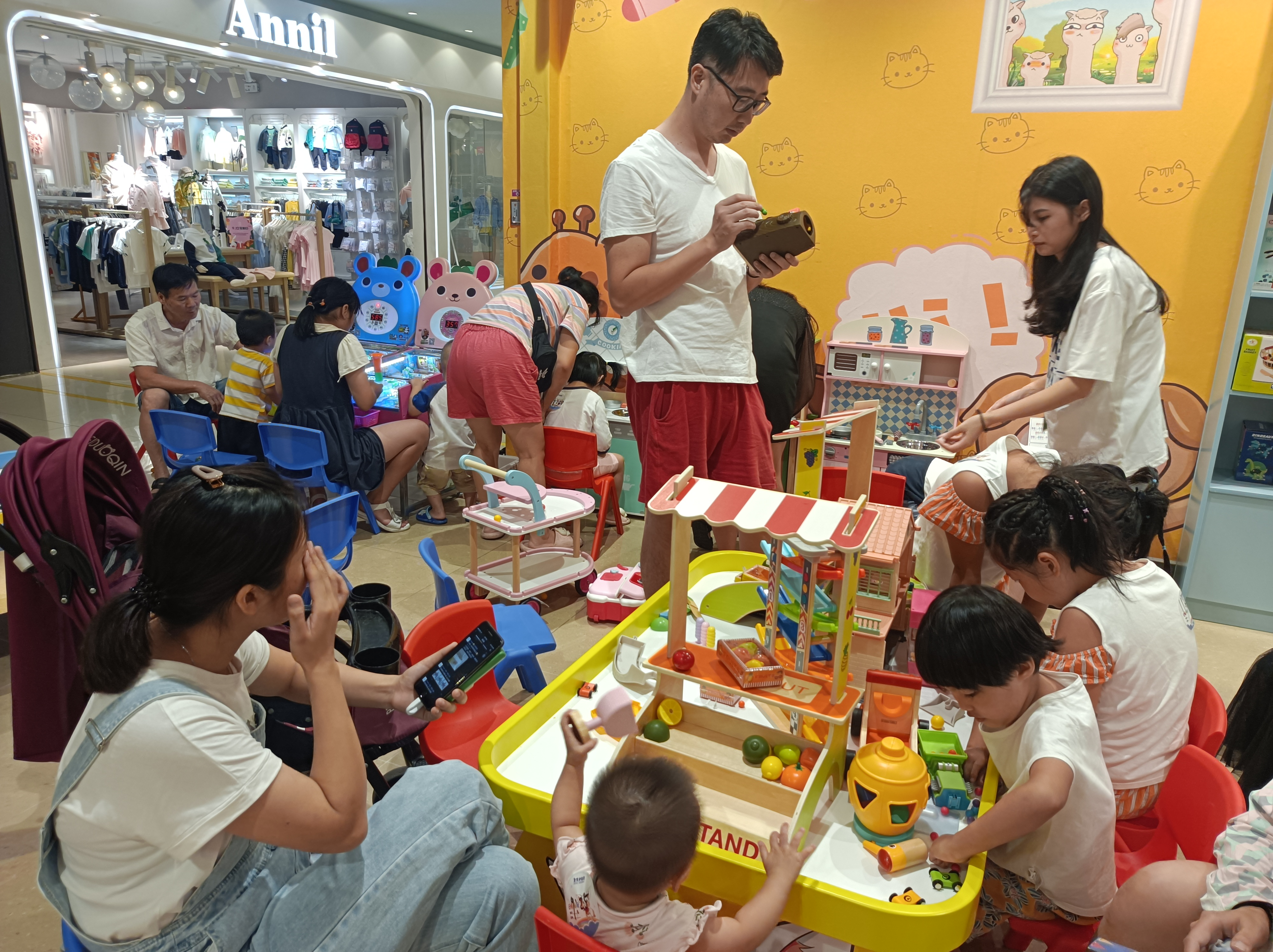 皇家迪智尼玩具品牌授权店是如何成功的?