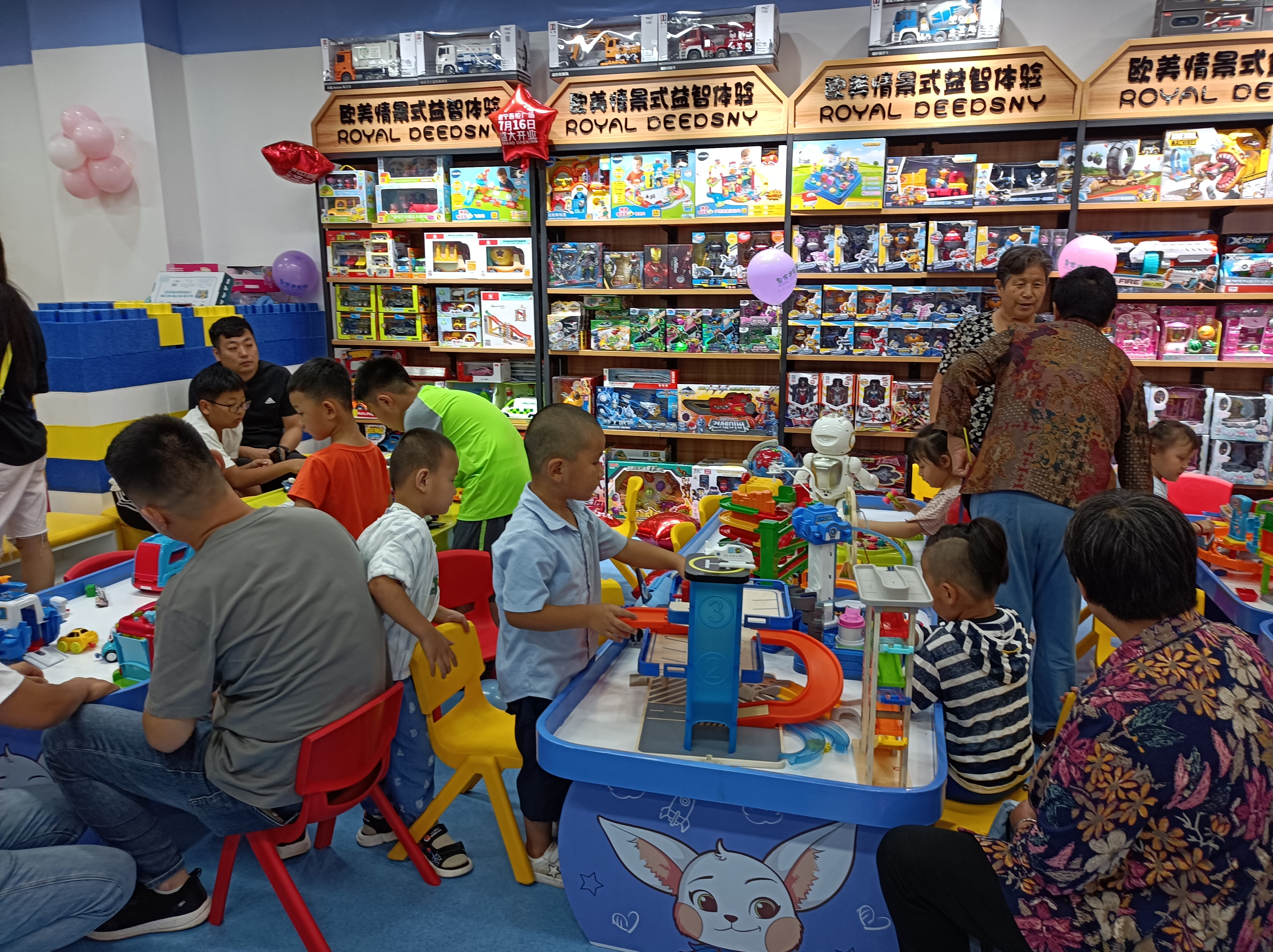 玩具店创业者应该怎样做好经营管理玩具店的工作