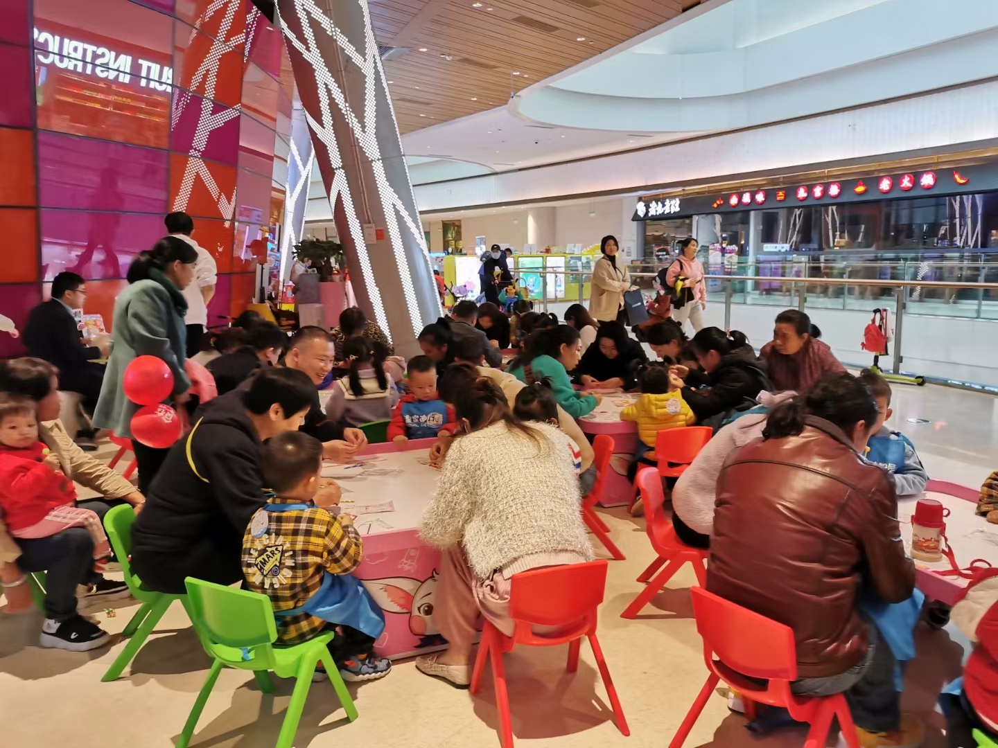 皇家迪智尼 I 孩子不同引导，吃亏的路上越来越远。