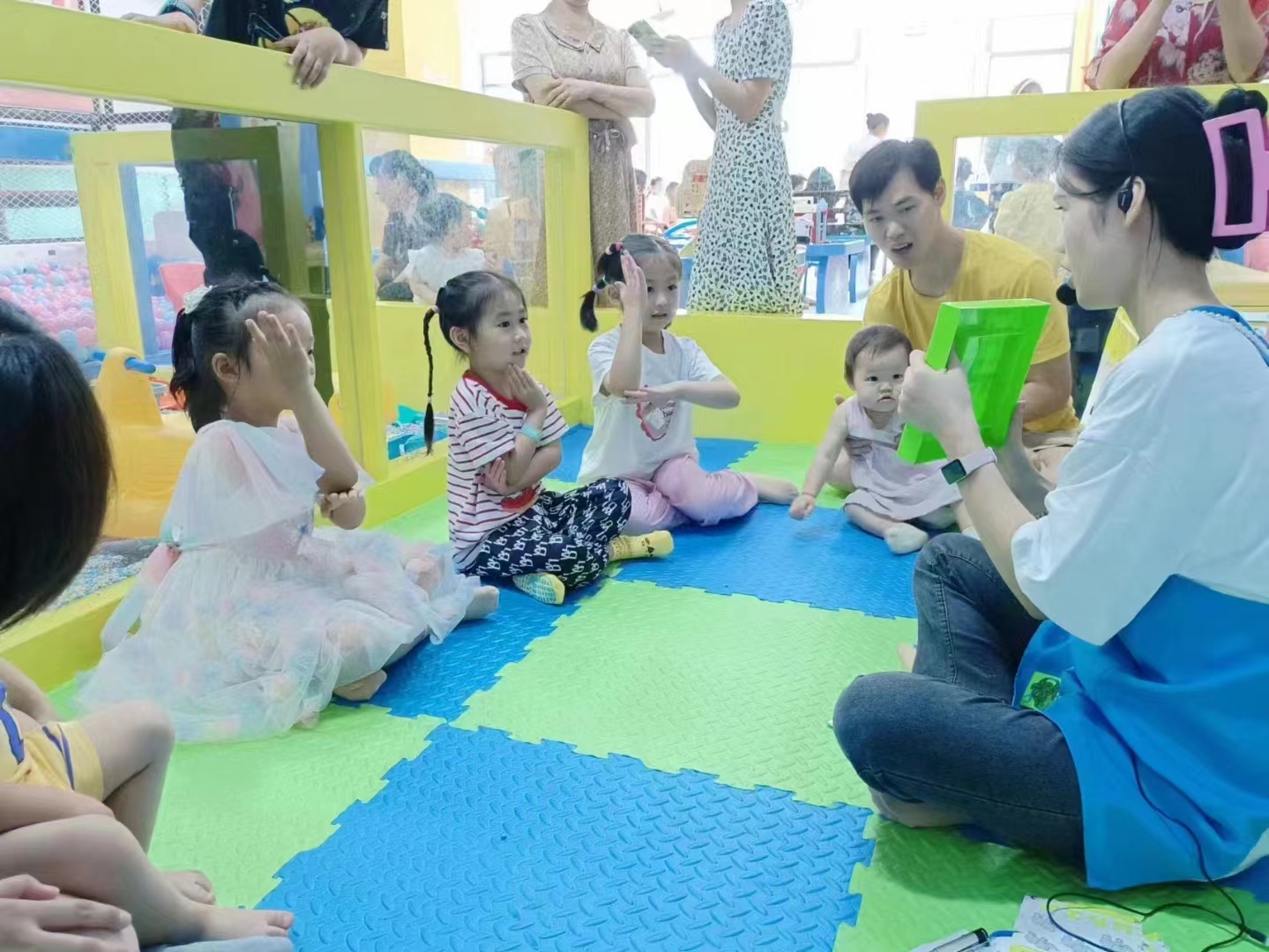 皇家迪智尼 I 分享一波国庆假期加盟店迎来一场开业“派对” 皇家迪智尼 I 分享一波国庆假期加盟店迎来一场开业“派对”